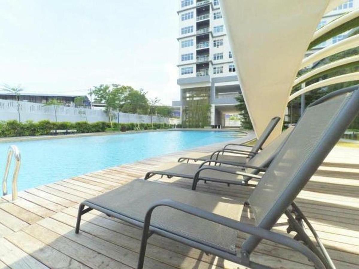 Puchong Skypod Residence, 1-5 Pax Cozy Unit, Walking Distance To Ioi Mall, 10Min Drive To Sunway Екстериор снимка
